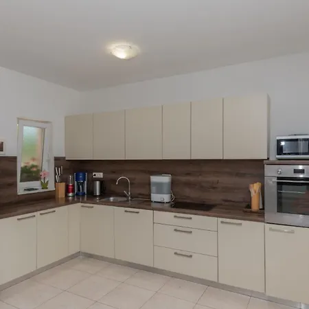 Ruza - Omis By Guide 别墅